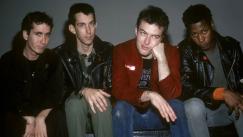 Jello Biafra fue hospitalizado tras sufir un derrame cerebral. Esto se sabe.